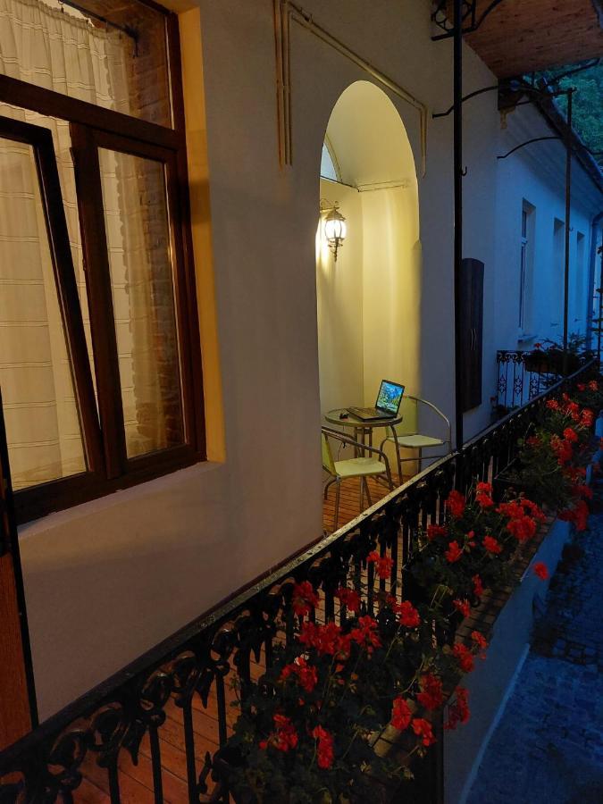 Old Town Story House דירה *