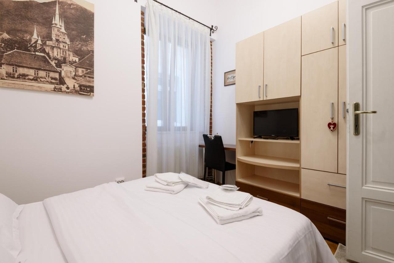 Old Town Story House דירה
